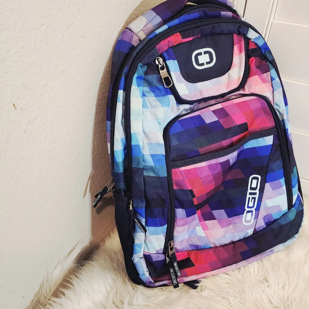 OGIO® Turbine Backpack With 17" Laptop Pocket, Kaleidoscope New With Tags - Picture 3 of 11